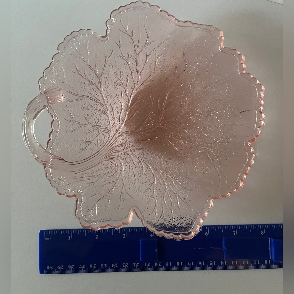 EUC Vintage Pink Pressed Viking Glass Bowl Candy Dish